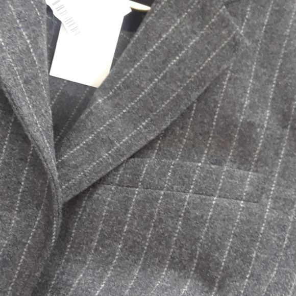 J.CREW..NWT..GRAY PINSTRIPE SUIT - Picture 7 of 13
